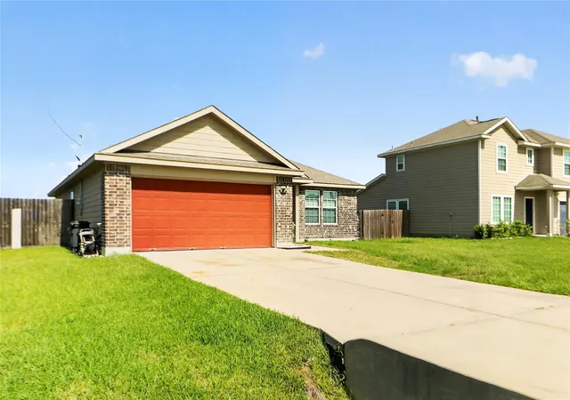 Photo 2 of Single family home for sale at 686 Road 5105, Cleveland, TX 77327 | MLS# 5873620 | Listing updated on 2026-09-18