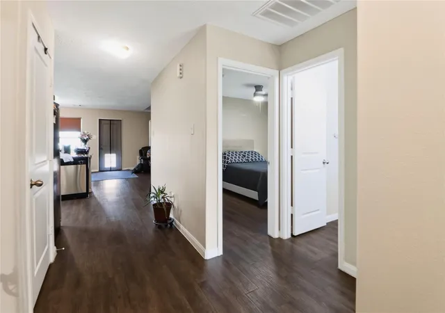 Photo 4 of Single family home for sale at 686 Road 5105, Cleveland, TX 77327 | MLS# 5873620 | Listing updated on 2026-09-18