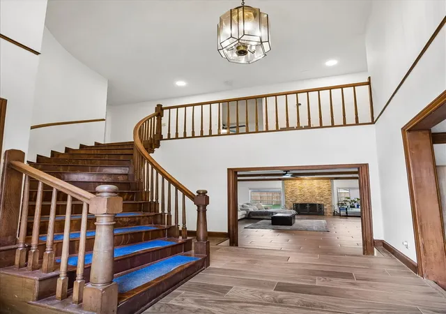 Photo 3 of Sale Pending at 3811 Trappers Forest Dr, Houston, TX 77088 | MLS# 46290288 | Listing updated on 2026-09-13