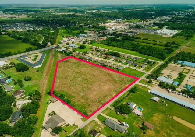 Photo 4 of Land for sale at 00 Karankawa St, Angleton, TX 77515 | MLS# 51039776 | Listing updated on 2026-05-28