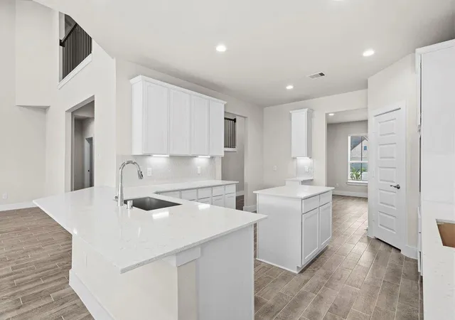 Photo 3 of Single family home for sale at 1972 Golden Spruce Ln, Conroe, TX 77301 | MLS# 6256860 | Listing updated on 2026-09-04