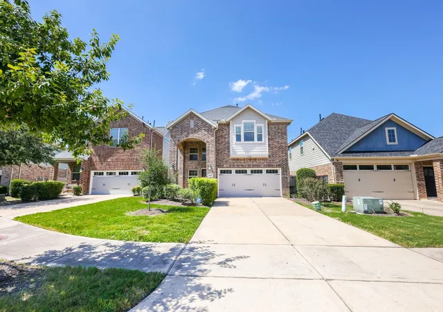 2nd image of 1632 Summer City Dr, Houston, TX 77047 | MLS# 33825608