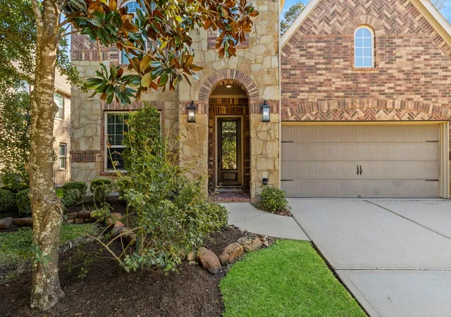 Photo 2 of Single family home for sale at 103 S Vershire Cir, Magnolia, TX 77354 | MLS# 86714867 | Listing updated on 2026-08-01