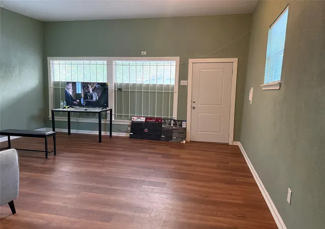 18th image of 6325 Cullen Blvd, Houston, TX 77021 | MLS# 73630641