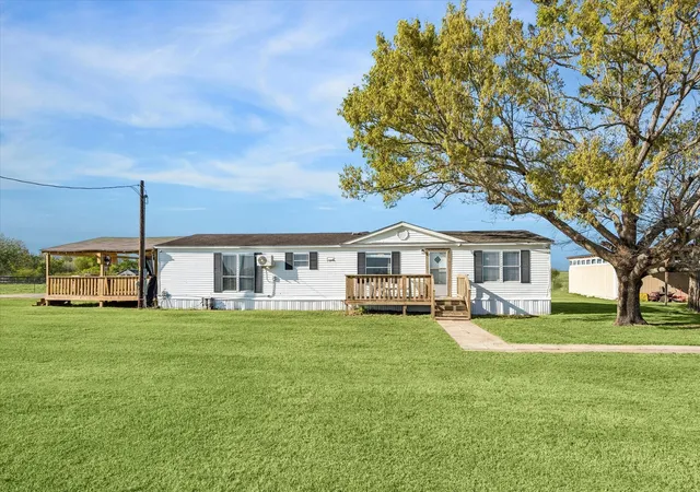 3rd image of 41230 Delma Rd, Hempstead, TX 77445 | MLS# 88752410