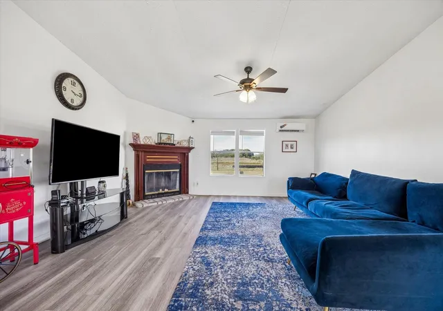 5th image of 41230 Delma Rd, Hempstead, TX 77445 | MLS# 88752410