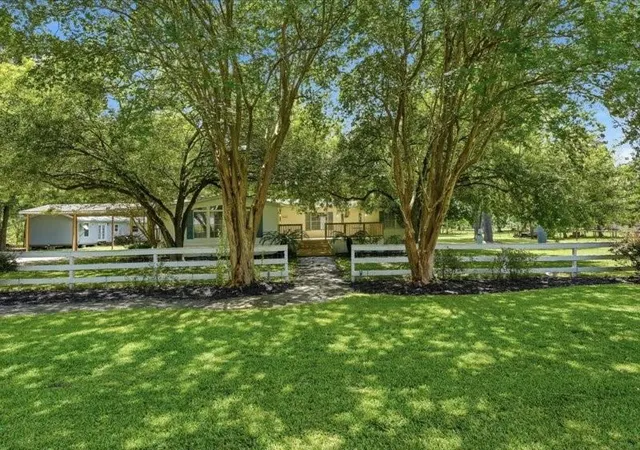 2nd image of 117 River Boat Bend, Dayton, TX 77535 | MLS# 7307765