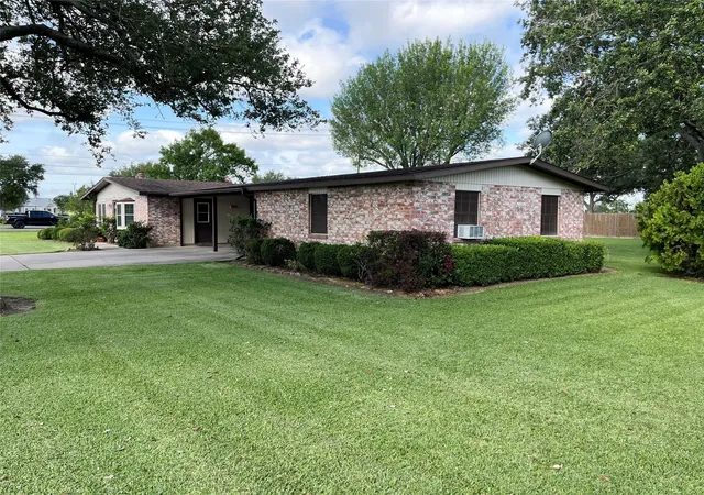 4th image of 103 Greenbriar Dr, Wharton, TX 77488 | MLS# 5727150