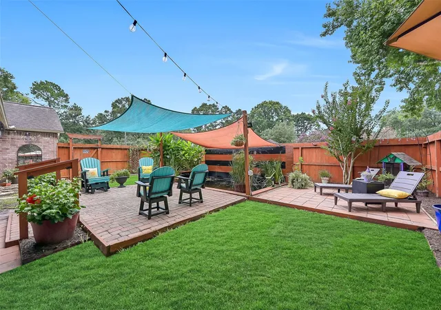 Photo 4 of Single family home for sale at 1018 Londonderry Ave, Friendswood, TX 77546 | MLS# 47614488 | Listing updated on 2026-08-26