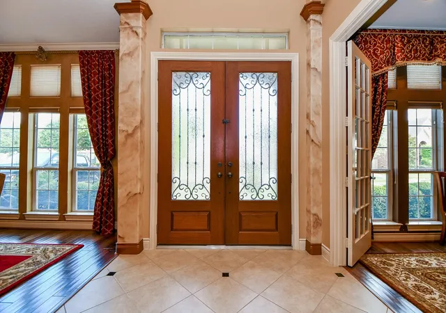 Photo 4 of Single family home for sale at 826 Delford Wy, Sugar Land, TX 77479 | MLS# 21985608 | Listing updated on 2026-10-04
