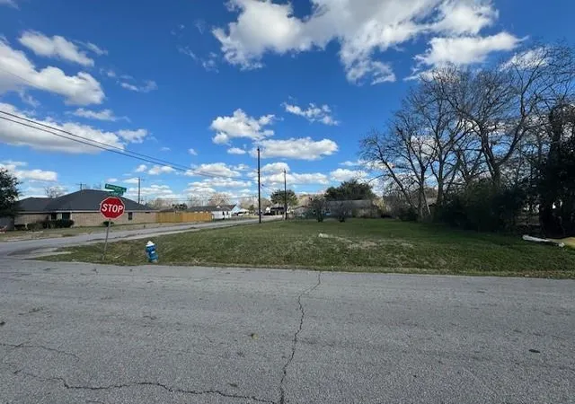 Photo 3 of Land for sale at 0 Wilmington St, Houston, TX 77051 | MLS# 80432865 | Listing updated on 2026-04-13