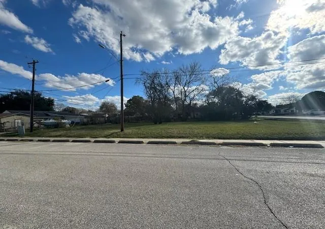 Photo 4 of Land for sale at 0 Wilmington St, Houston, TX 77051 | MLS# 80432865 | Listing updated on 2026-04-13