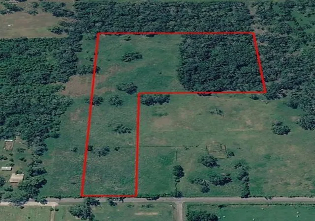 Photo 2 of Land for sale at 320 W Pleasant St, Brazoria, TX 77422 | MLS# 43939482 | Listing updated on 2026-06-06