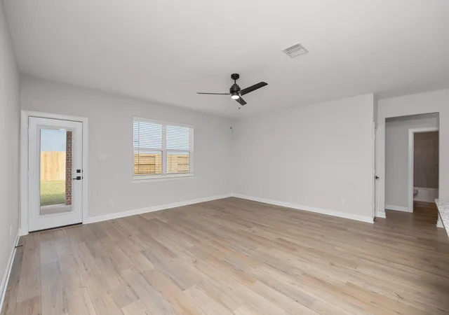 3rd image of 13717 Blue Breaker Dr, Santa Fe, TX 77510 | MLS# 26957357