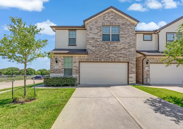 1st image of 7114 Elgin St, Pearland, TX 77584 | MLS# 30402972