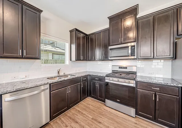 4th image of 7114 Elgin St, Pearland, TX 77584 | MLS# 30402972
