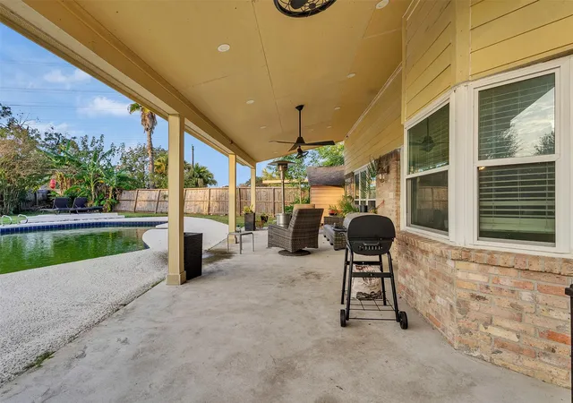 26th image of 925 N Amy Dr, Deer Park, TX 77536 | MLS# 20227925