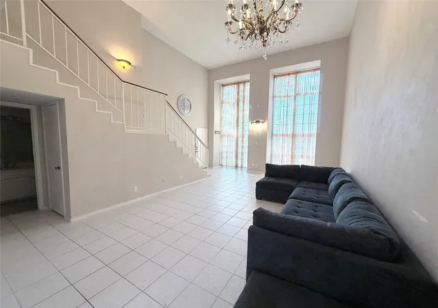 5th image of 12633 Memorial Dr #74, Houston, TX 77024 | MLS# 2998066