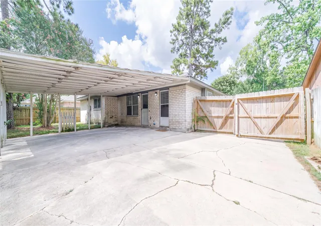 4th image of 23230 Canyon Lake Dr, Spring, TX 77373 | MLS# 63098190