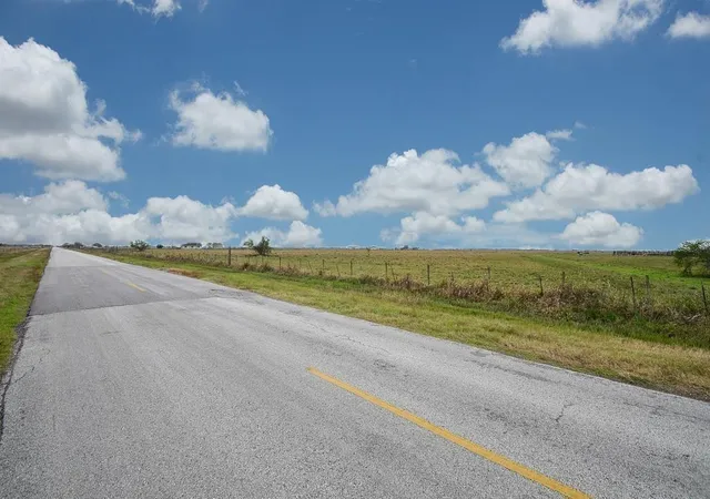 4th image of 1 Brumbelow Rd, Needville, TX 77461 | MLS# 29450414