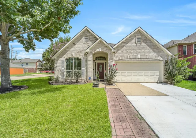 1st image of 16366 Mellow Oaks Ln, Sugar Land, TX 77498 | MLS# 84002833