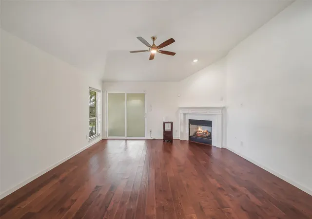 3rd image of 16366 Mellow Oaks Ln, Sugar Land, TX 77498 | MLS# 84002833