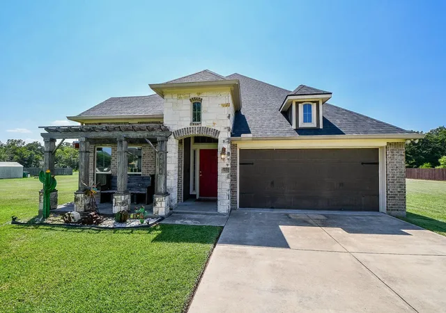 Photo 4 of Single family home for sale at 4064 Green Pastures, North Zulch, TX 77872 | MLS# 51688804 | Listing updated on 2026-08-27
