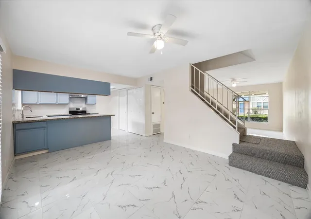 4th image of 10278 Hammerly Blvd, Houston, TX 77043 | MLS# 87457412