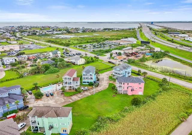 Photo 1 of Land for sale at 1010 Lillian Ln, Galveston, TX 77554 | MLS# 62582607 | Listing updated on 2026-08-24