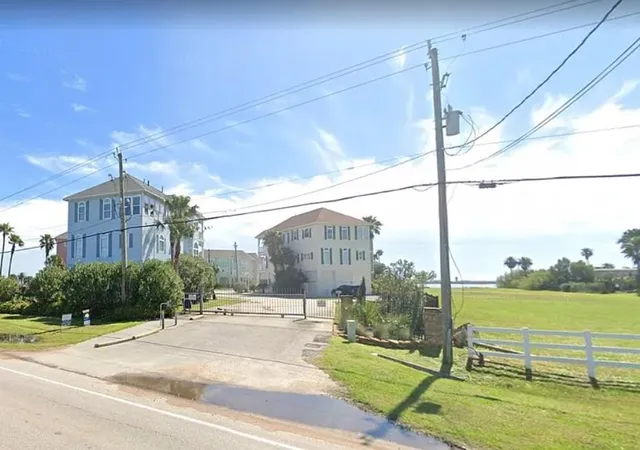 Photo 3 of Land for sale at 1010 Lillian Ln, Galveston, TX 77554 | MLS# 62582607 | Listing updated on 2026-08-24