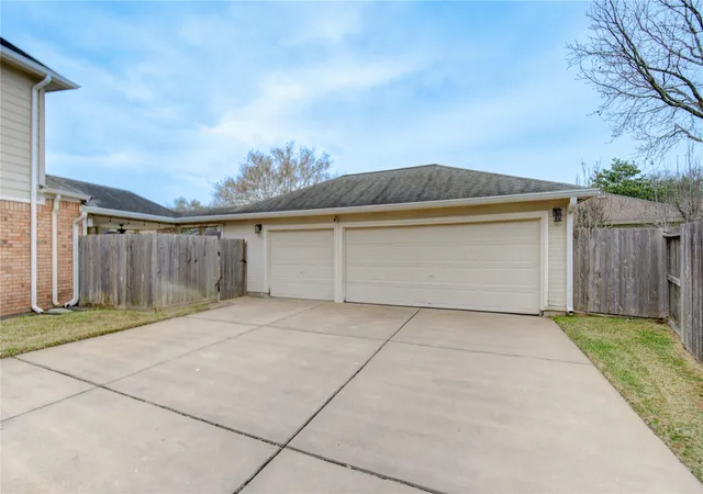 Photo 3 of Single family home for sale at 1730 Monvale Ln, Sugar Land, TX 77479 | MLS# 10370876 | Listing updated on 2026-09-20