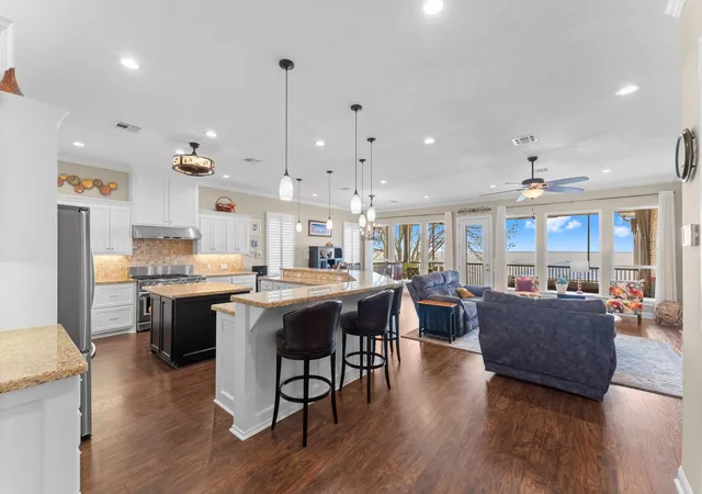 5th image of 462 Bridgelanding, Onalaska, TX 77360 | MLS# 15999366