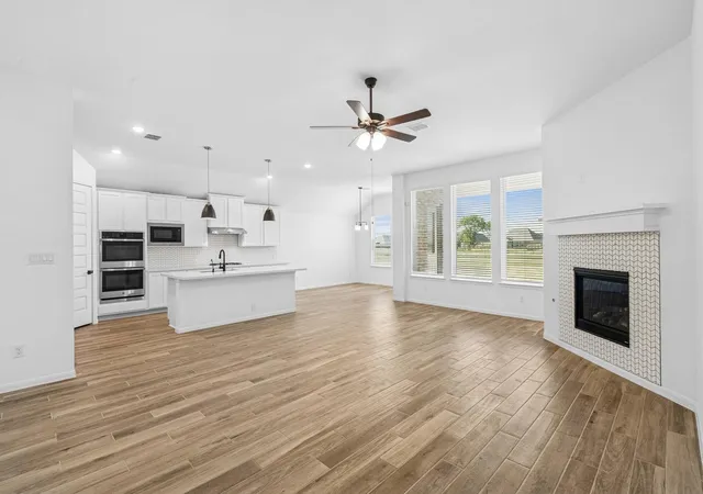 Photo 4 of Single family home for sale at 6815 Allens Landing, Needville, TX 77461 | MLS# 68848066 | Listing updated on 2026-09-21