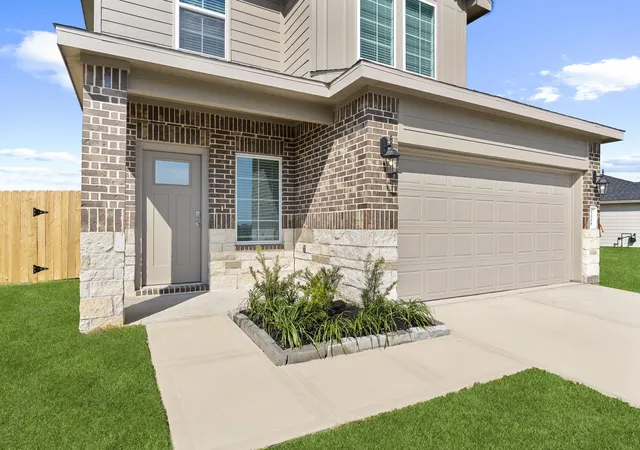 2nd image of 1012 Paddlefish Ln, Alvin, TX 77511 | MLS# 37300083