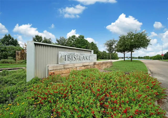 3rd image of 27715 Burnett Hills Ln, Fulshear, TX 77441 | MLS# 76633145