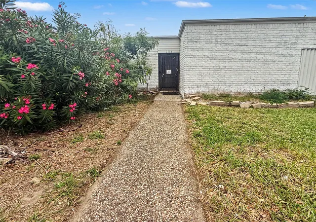1st image of 2106 Avenue L, Galveston, TX 77550 | MLS# 32501591