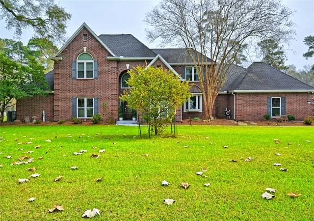 Photo 4 of Single family home for sale at 15461 Bedford Ln, Conroe, TX 77384 | MLS# 26829951 | Listing updated on 2026-08-01
