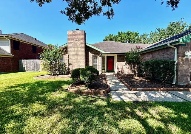 1st image of 2514 Pecan Grove Court Court, Pearland, TX 77584 | MLS# 31787739