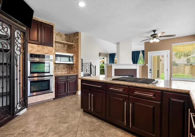 Homes for sale in Kemah, TX | 201 Lago Vista St, Kemah, TX 77565 | MLS# 17559175