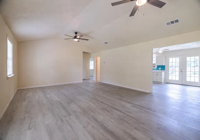 Photo 4 of Sale Pending at 91 Hulon Hall Ct, Cleveland, TX 77328 | MLS# 44244860 | Listing updated on 2026-09-10