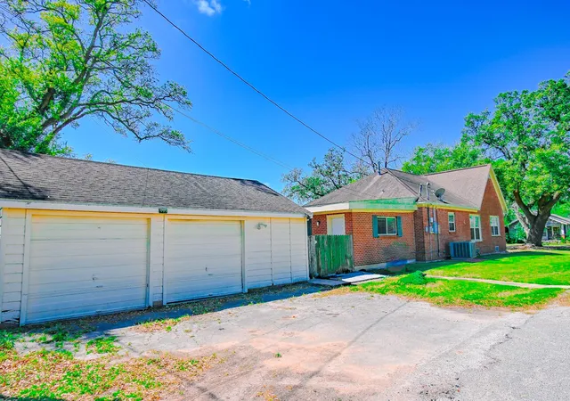 49th image of 2801 Avenue I, Bay City, TX 77414 | MLS# 94025672