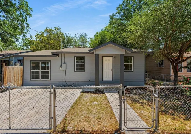 Photo 2 of Single family home for sale at 512 Vickers Ave, San Antonio, TX 78211 | MLS# 80185909 | Listing updated on 2026-08-14