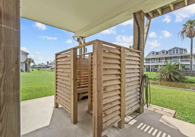 46th image of 2929 Lakeside, Crystal Beach, TX 77650 | MLS# 69397157