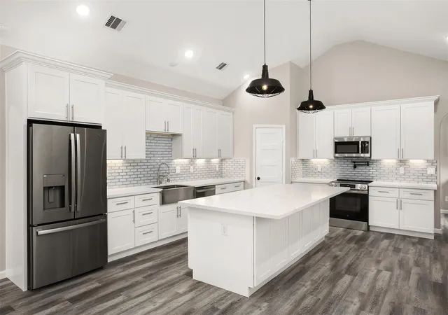 4th image of 3617 Pecan Dr, Bacliff, TX 77518 | MLS# 82925398