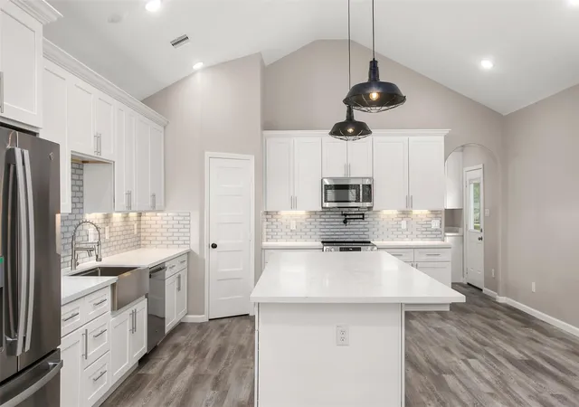 5th image of 3617 Pecan Dr, Bacliff, TX 77518 | MLS# 82925398