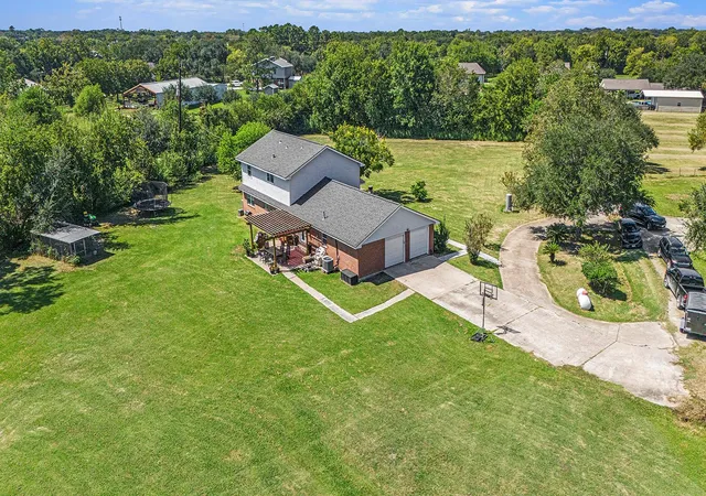 3rd image of 12421 Roy Rd #CR105, Pearland, TX 77581 | MLS# 9017961