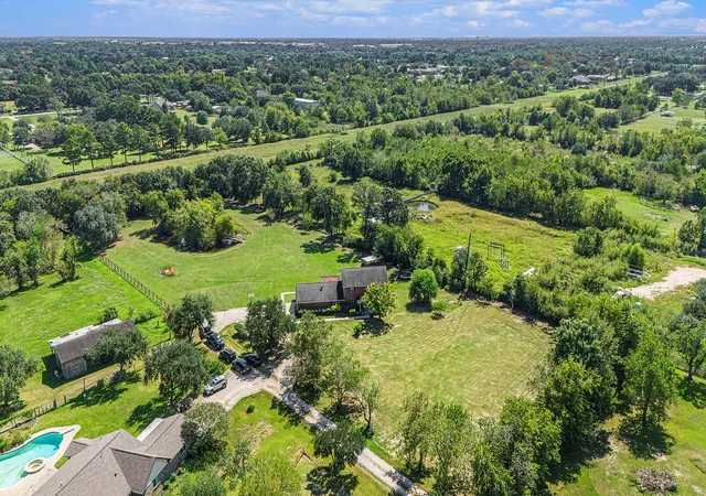 4th image of 12421 Roy Rd #CR105, Pearland, TX 77581 | MLS# 9017961
