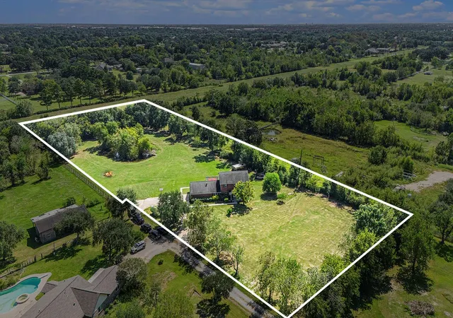 5th image of 12421 Roy Rd #CR105, Pearland, TX 77581 | MLS# 9017961