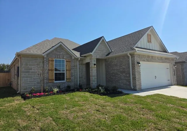 Photo 2 of Sale Pending at 2051 Winepress Rd, Brenham, TX 77833 | MLS# 41414908 | Listing updated on 2026-09-17