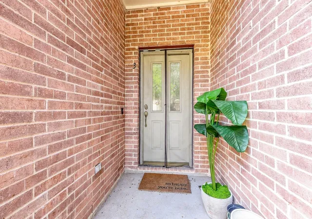 1st image of 2865 Westhollow Dr #3, Houston, TX 77082 | MLS# 38583055